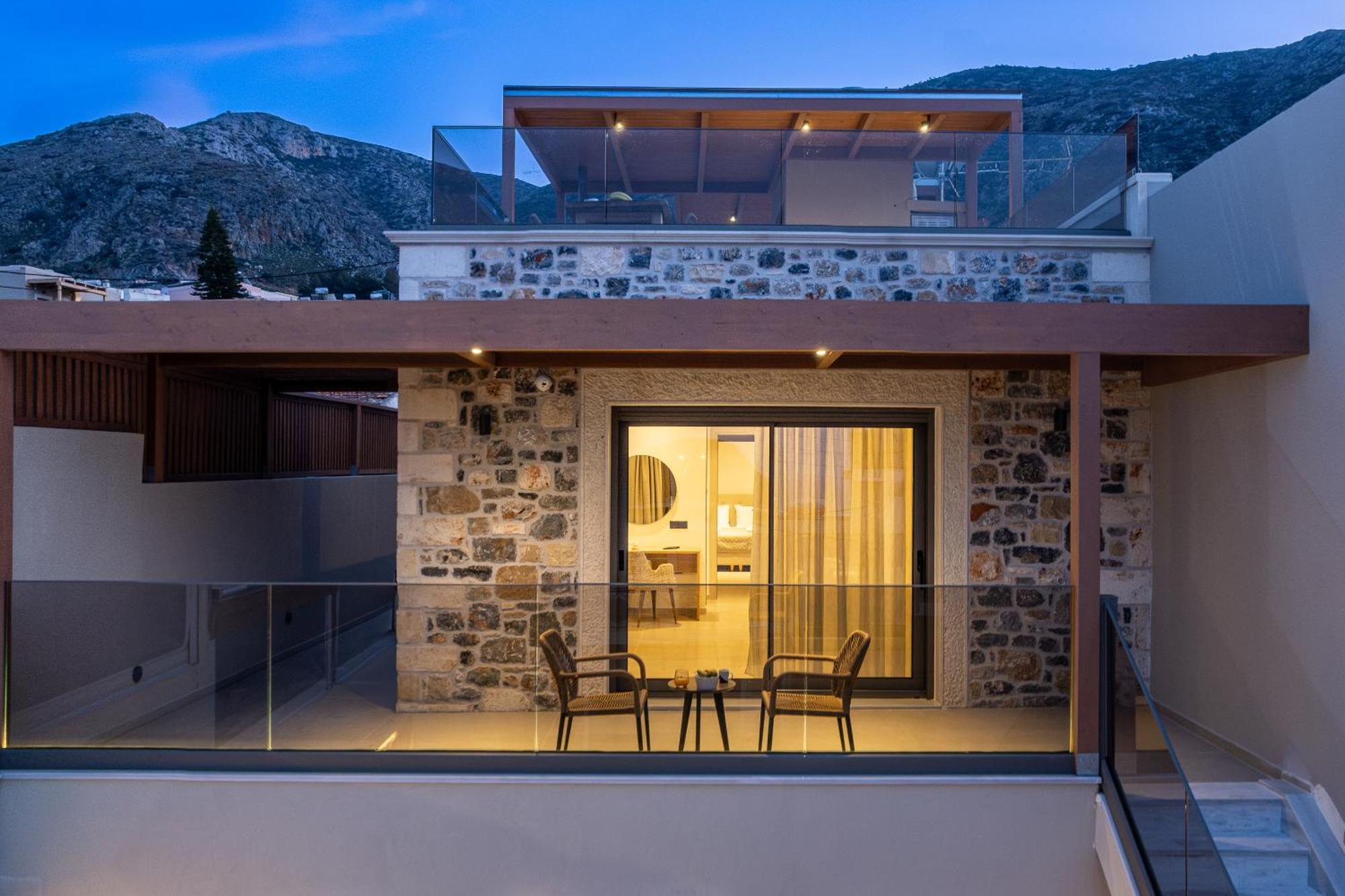 Villa Nicole - Private Pool & Rooftop Jacuzzi Hersonissos  Exterior photo